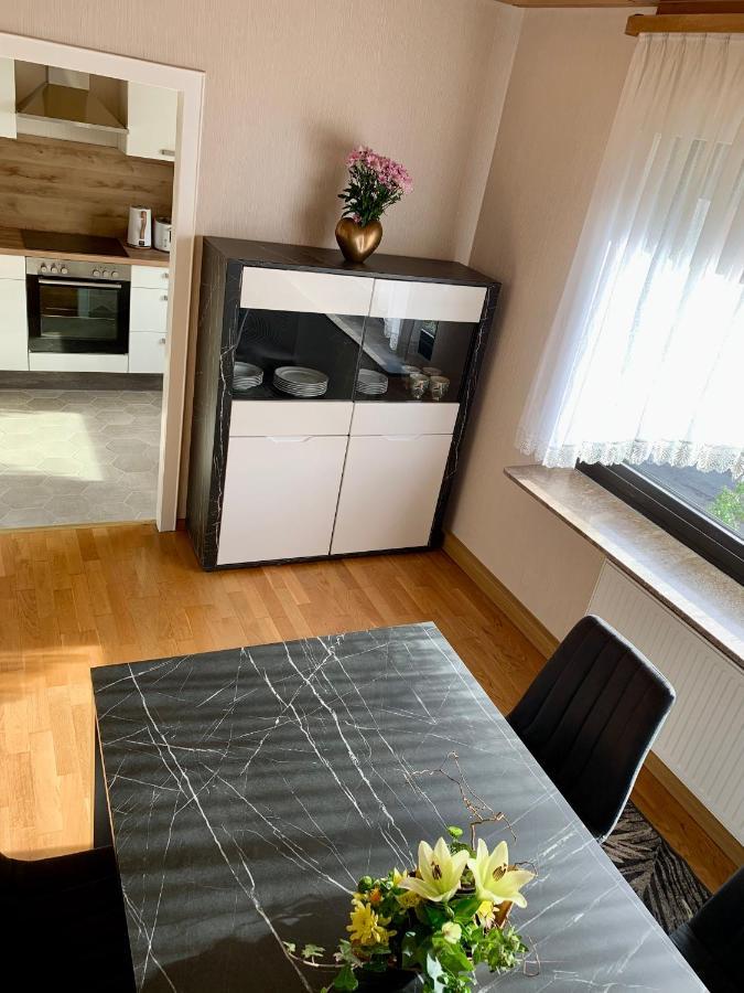 Haus Nummer Vier Neunkirchen  Zewnętrze zdjęcie