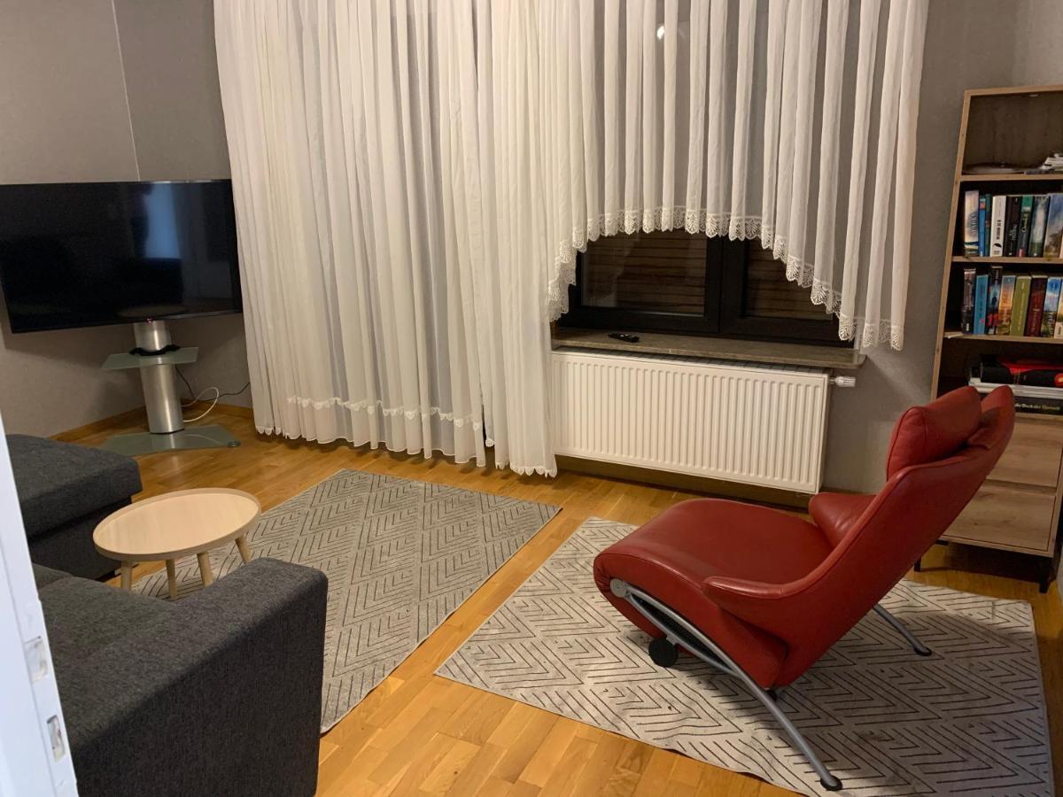 Haus Nummer Vier Neunkirchen  Zewnętrze zdjęcie